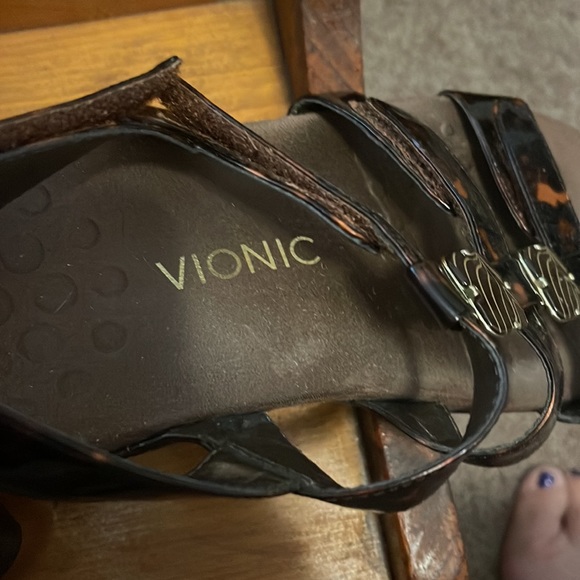 Vionic size 9 amber tortoise shell dark brown orthaheel woman’s strappy sandals - Picture 3 of 7
